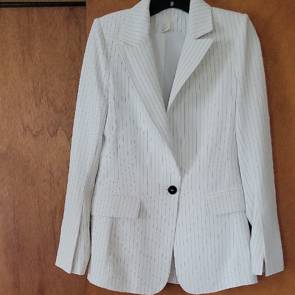 H&M White Tailored Blazer with Notched Lapels